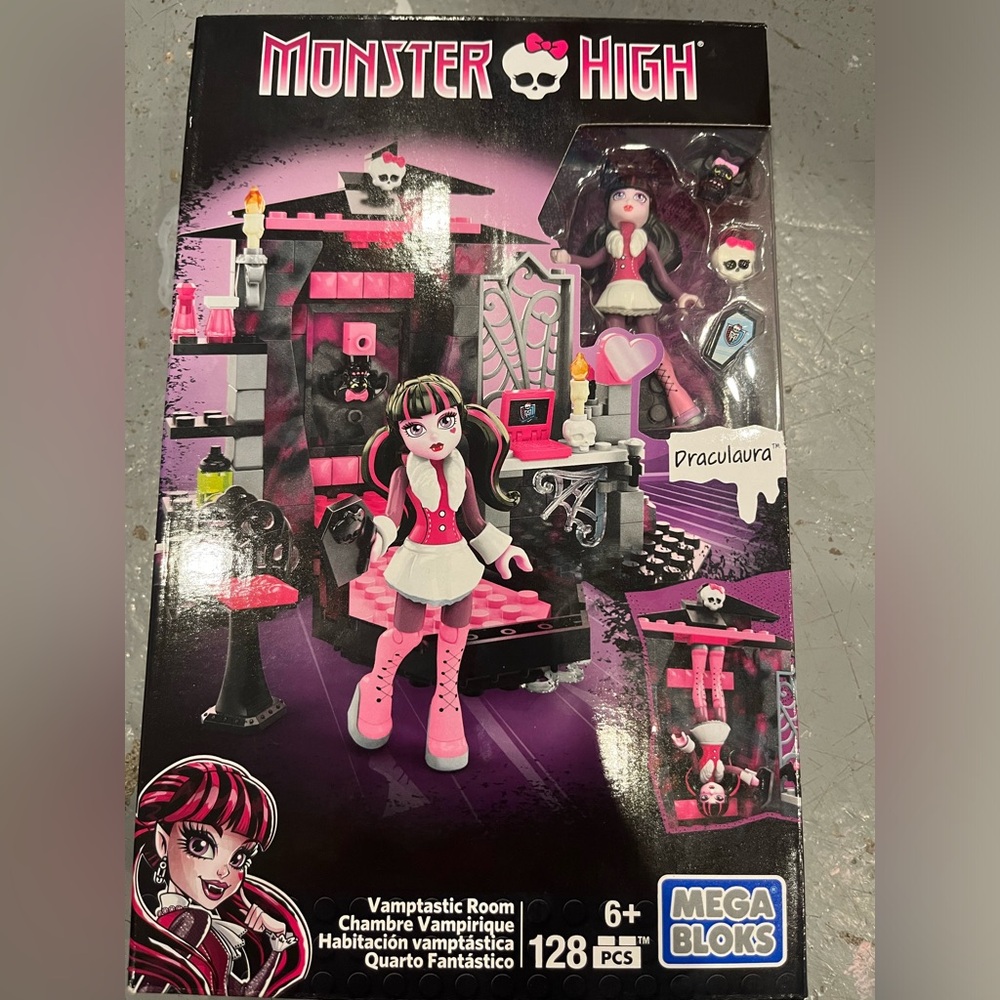 Monster high draculaura mega blox New in box lego